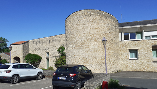 Le château Bompard de Novéant-sur-Moselle en Moselle