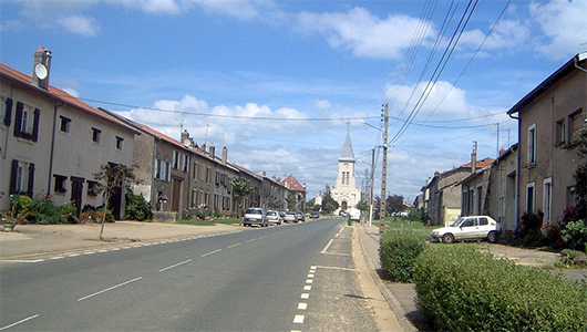 Une vue générale de la commune de Viéville-en-Haye en Meurthe et Moselle