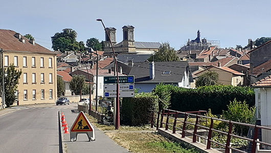 Une vue générale de la commune de Stenay en Meuse