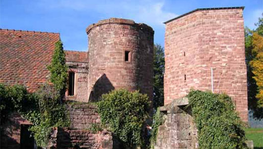 Le château de Lutzelbourg en Moselle