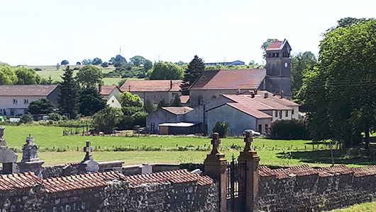 Une vue générale de la commune d'Ibigny en Moselle
