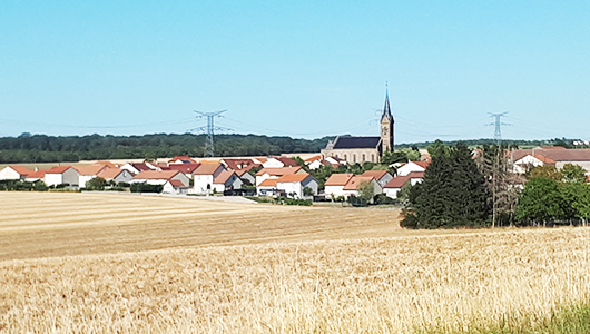 Une vue générale de la commune de Vry en Moselle