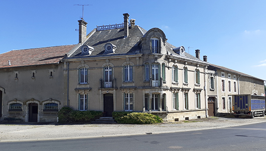 Belle maison à Mangiennes en Meuse